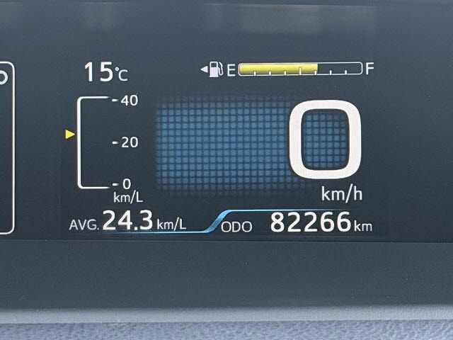 TOYOTA PRIUS 2017 Image 31