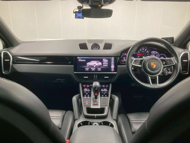 PORSCHE CAYENNE COUP 2021 Image 31