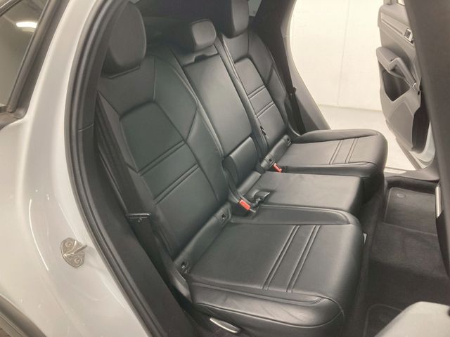 PORSCHE CAYENNE COUP 2021 Image 31