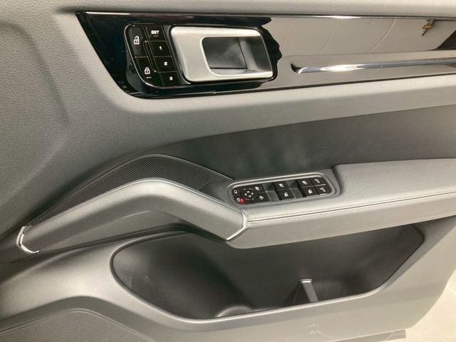 PORSCHE CAYENNE COUP 2021 Image 31