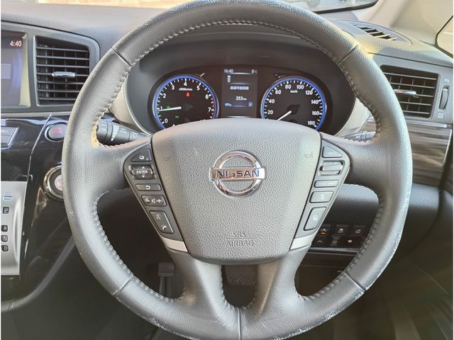 NISSAN ELGRAND  4WD 2019 Image 31