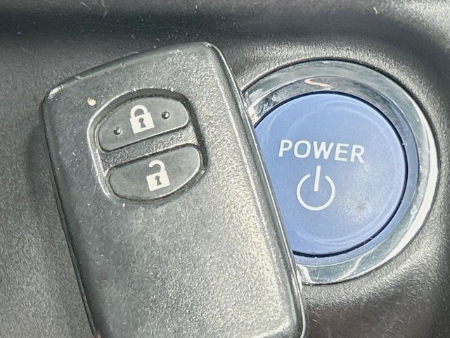 TOYOTA AQUA 2013 Image 31