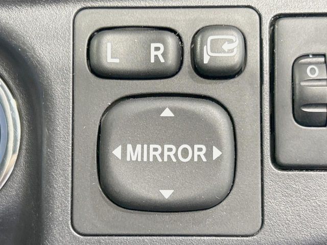 TOYOTA AQUA 2013 Image 31