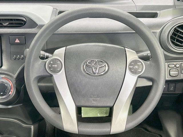 TOYOTA AQUA 2013 Image 31