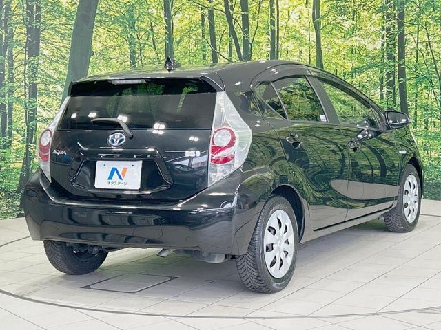 TOYOTA AQUA 2013 Image 31