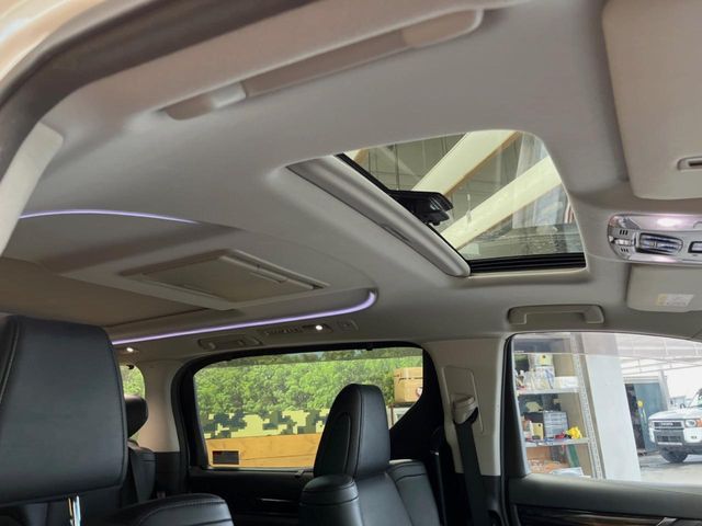 TOYOTA VELLFIRE 2019 Image 31