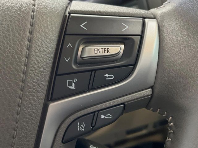 TOYOTA LANDCRUISER PRADO 2023 Image 31