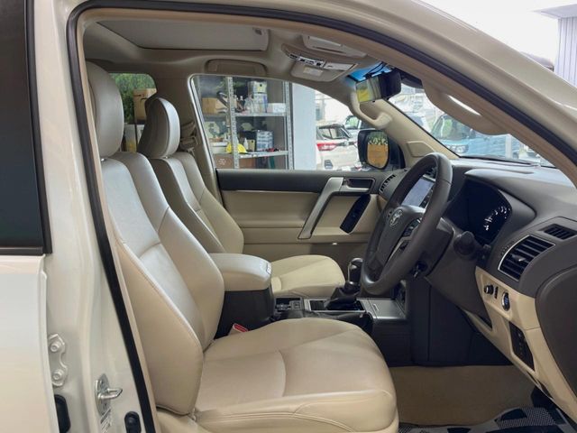 TOYOTA LANDCRUISER PRADO 2023 Image 31