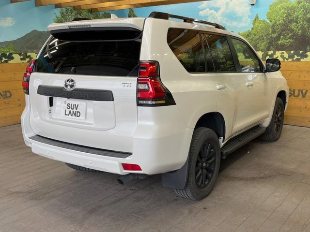 TOYOTA LANDCRUISER PRADO 2023 Image 31