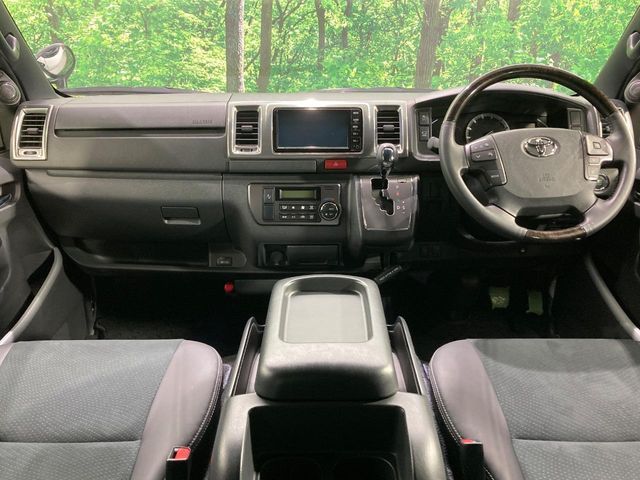 TOYOTA HIACE VAN 2WD 2022 Image 31