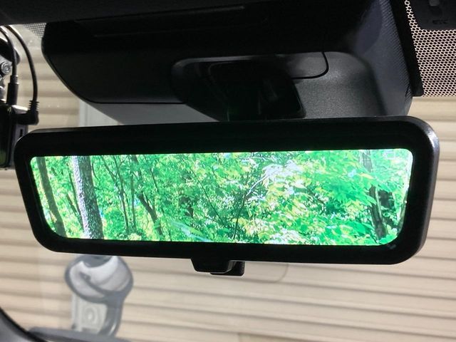 TOYOTA HIACE VAN 2WD 2022 Image 31