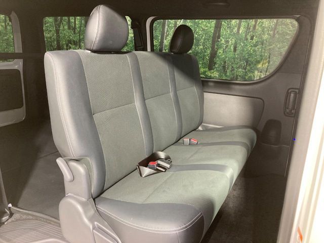 TOYOTA HIACE VAN 2WD 2022 Image 31