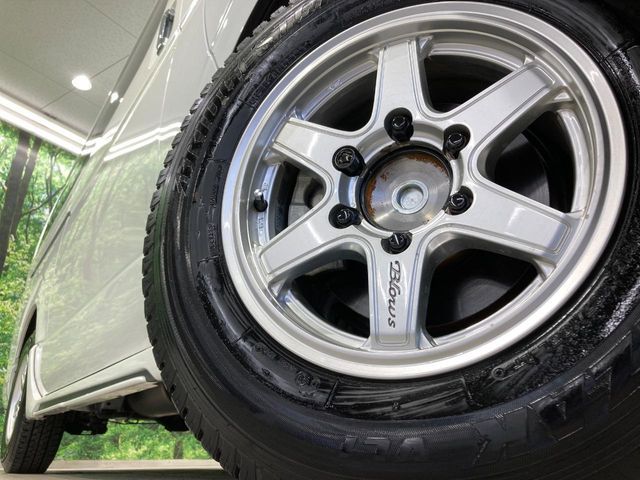 TOYOTA HIACE VAN 2WD 2022 Image 31