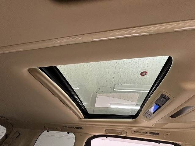 TOYOTA ALPHARD HYBRID 4WD 2015 Image 31