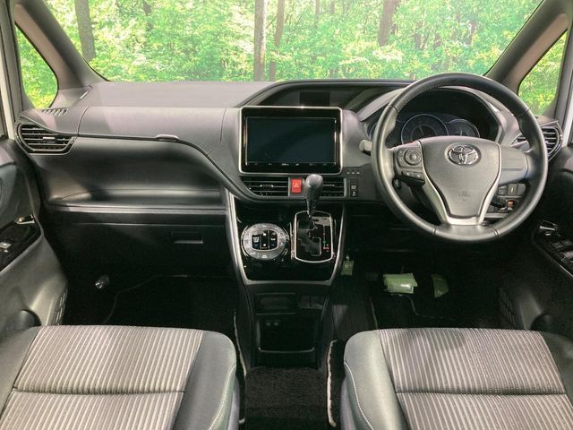 TOYOTA VOXY 2019 Image 31