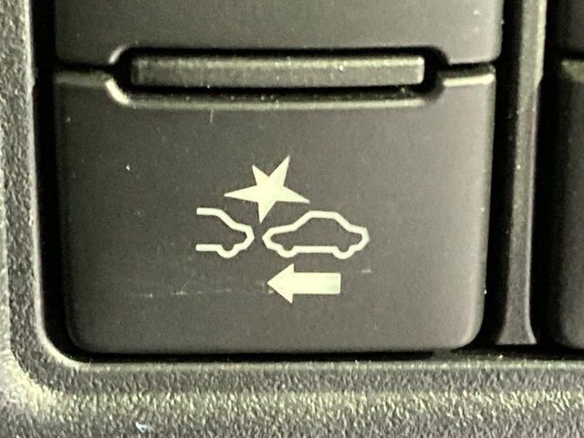 TOYOTA VOXY 2019 Image 31