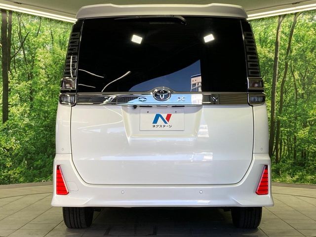 TOYOTA VOXY 2019 Image 31