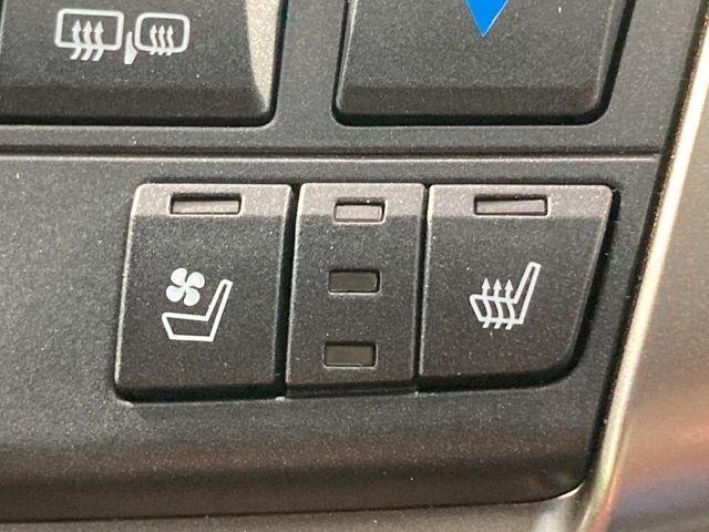 TOYOTA LEXUS NX200T 2017 Image 31