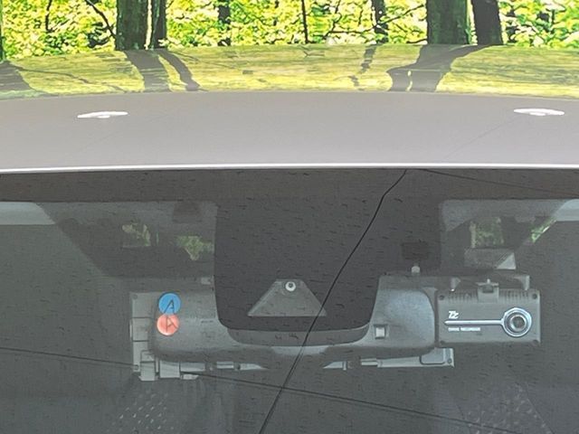 TOYOTA PRIUS 2018 Image 31