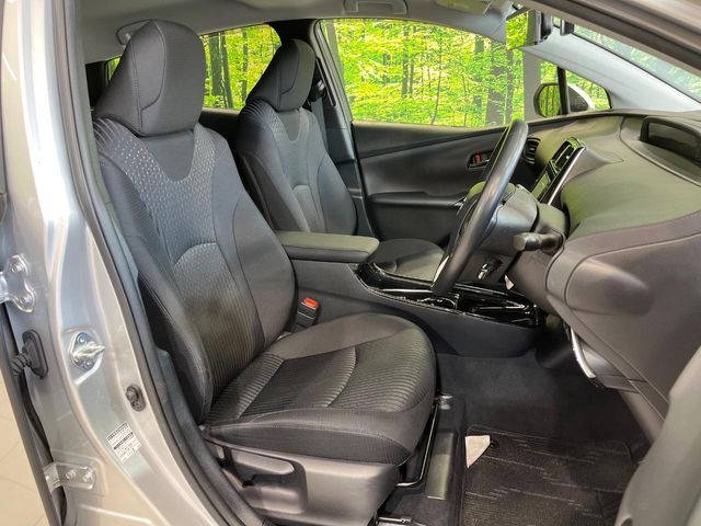 TOYOTA PRIUS 2018 Image 31