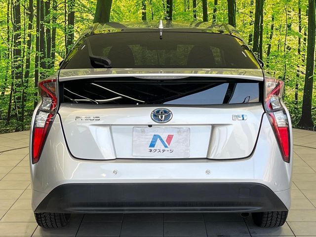 TOYOTA PRIUS 2018 Image 31