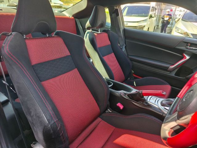 TOYOTA 86 2012 Image 31