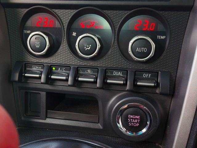 TOYOTA 86 2012 Image 31