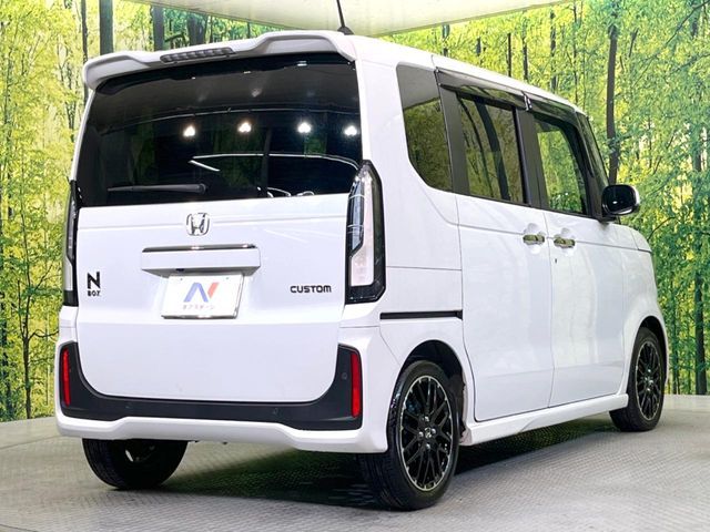 HONDA N BOX CUSTOM 2024 Image 31