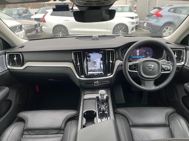 VOLVO V60 2024 Image 31