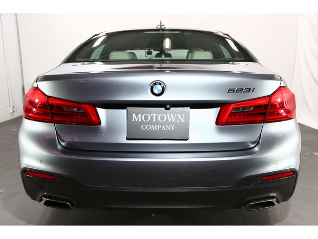 BMW 5SERIES SEDAN 2018 Image 31