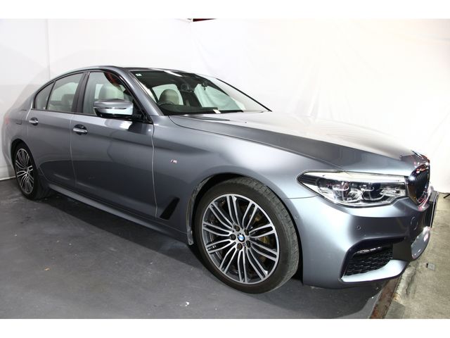 BMW 5SERIES SEDAN 2018 Image 31