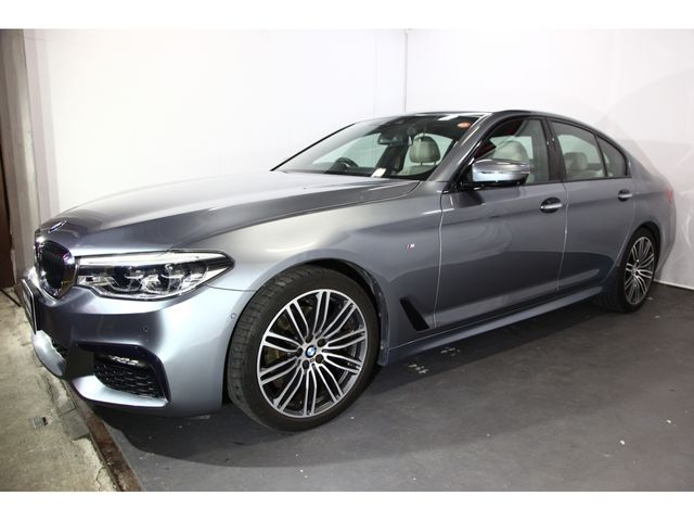 BMW 5SERIES SEDAN 2018 Image 31