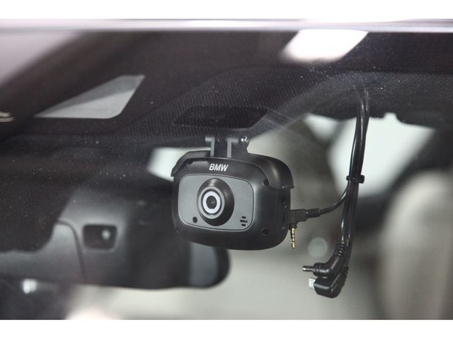 BMW 5SERIES SEDAN 2018 Image 31