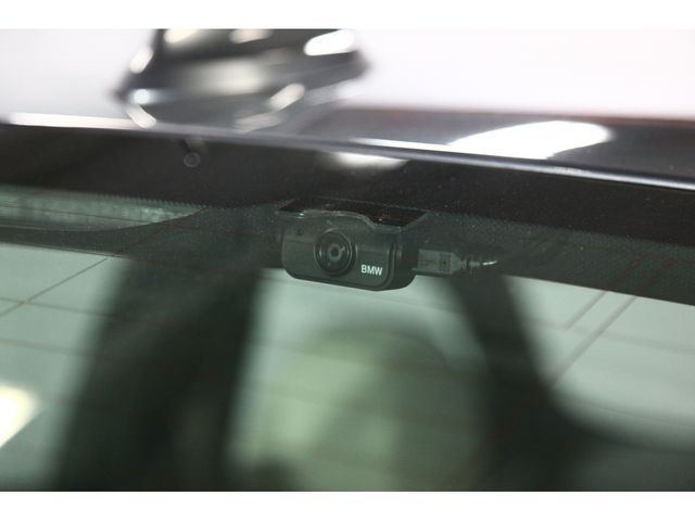 BMW 5SERIES SEDAN 2018 Image 31