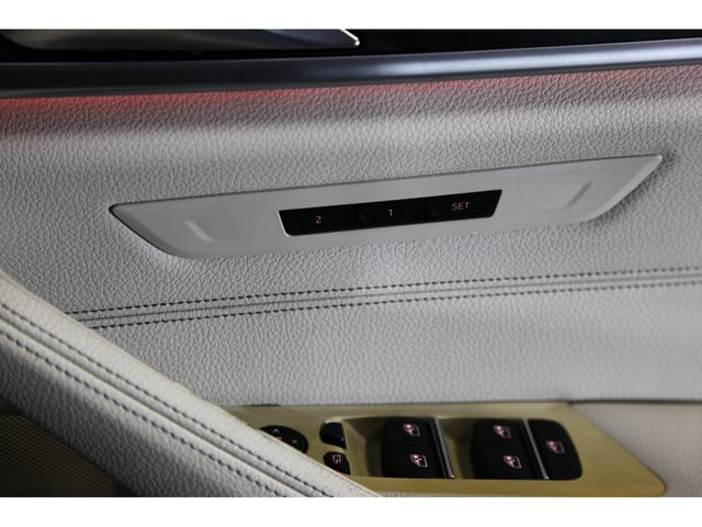 BMW 5SERIES SEDAN 2018 Image 31