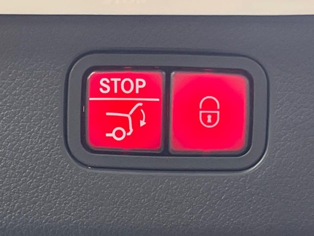 MERCEDES BENZ C CLAS 2023 Image 31