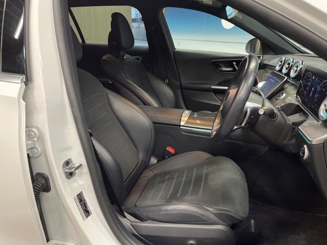 MERCEDES BENZ C CLAS 2023 Image 31
