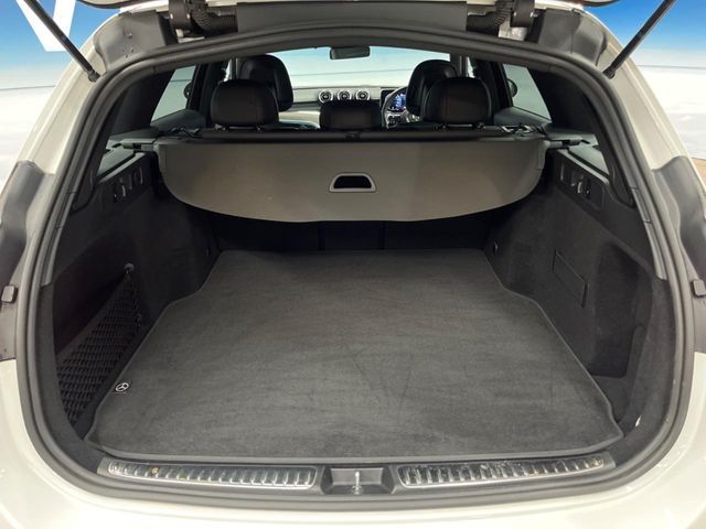 MERCEDES BENZ C CLAS 2023 Image 31