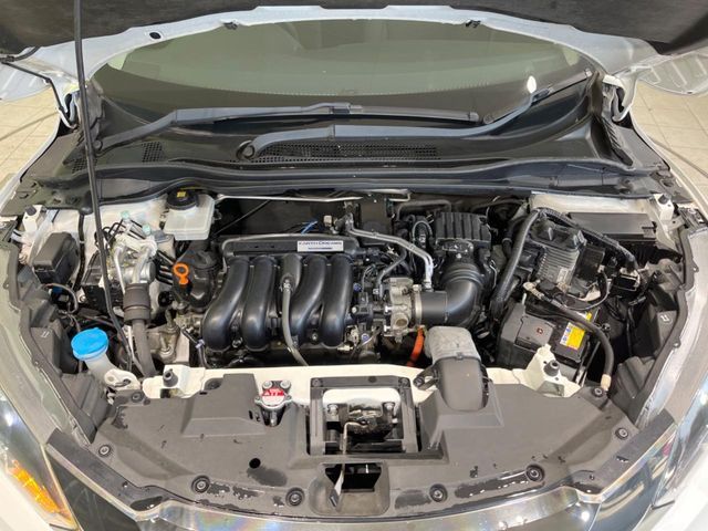 HONDA VEZEL HYBRID 2017 Image 31