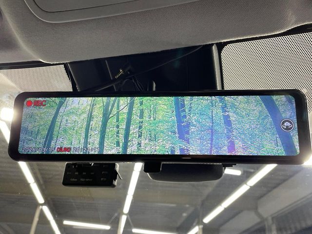 TOYOTA PRIUS PHV 2017 Image 31