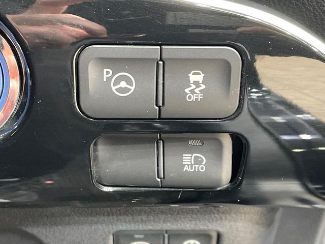 TOYOTA PRIUS PHV 2017 Image 31