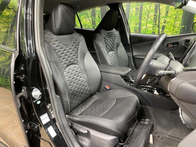 TOYOTA PRIUS PHV 2017 Image 31