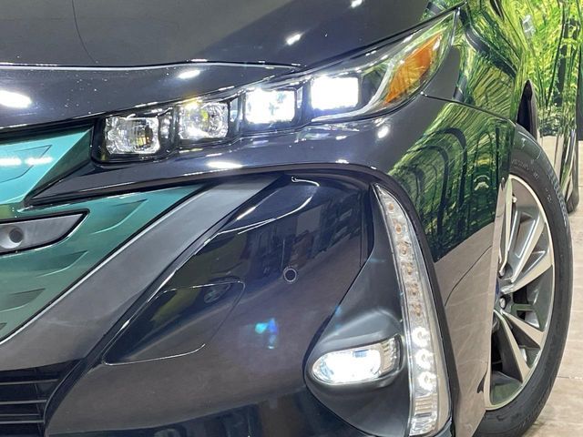 TOYOTA PRIUS PHV 2017 Image 31