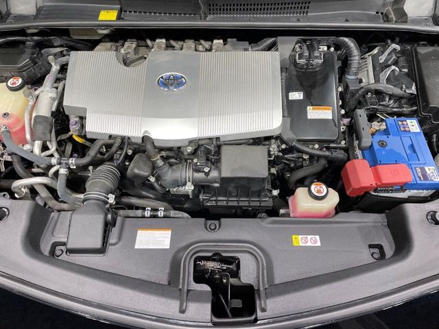 TOYOTA PRIUS PHV 2017 Image 31