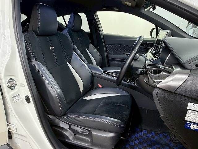 TOYOTA C-HR 2019 Image 31