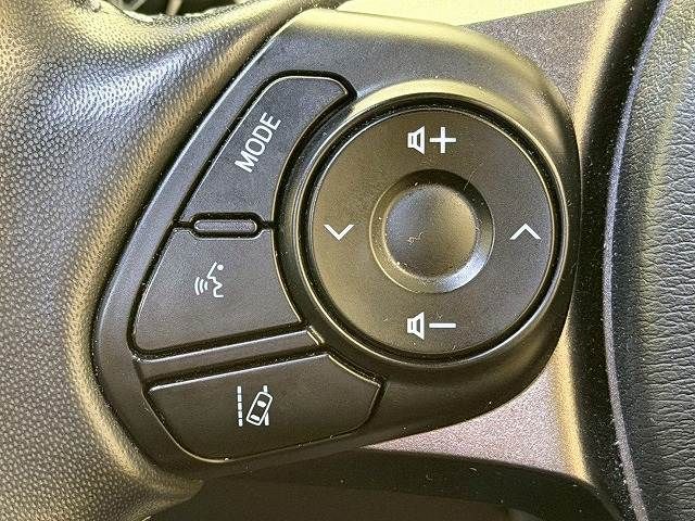 TOYOTA C-HR 2019 Image 31