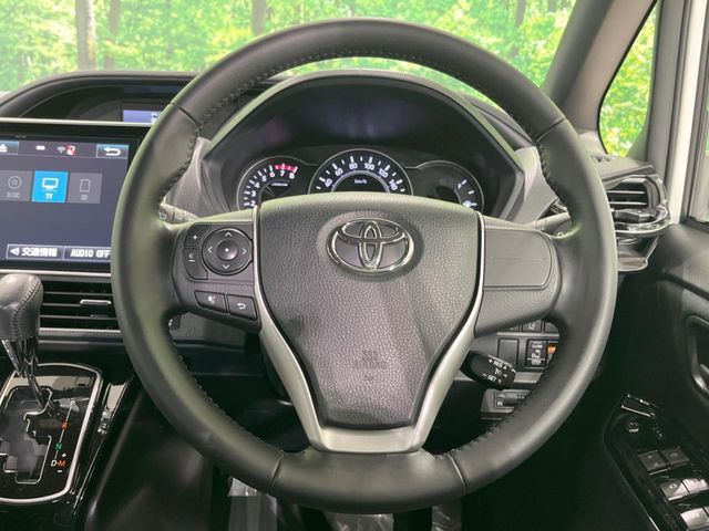 TOYOTA NOAH 2017 Image 31