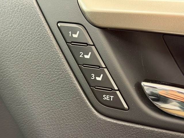 TOYOTA LEXUS RX450H 2WD 2018 Image 31