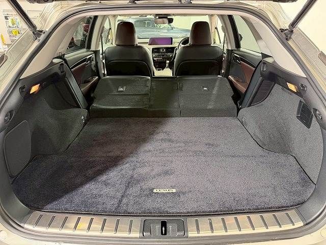 TOYOTA LEXUS RX450H 2WD 2018 Image 31