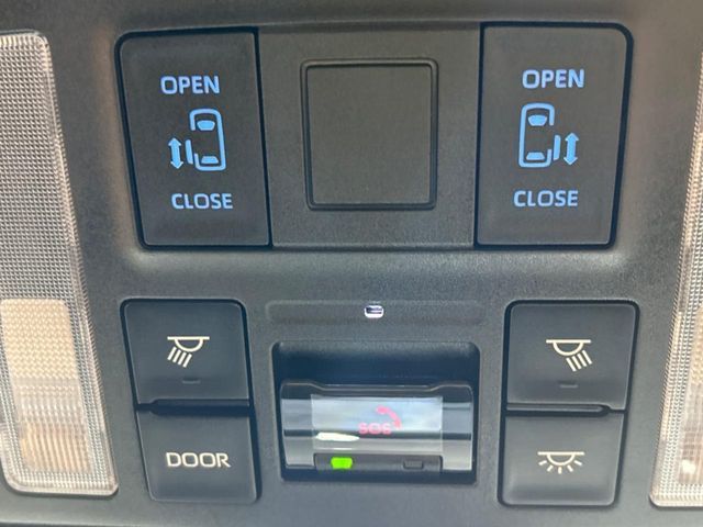 TOYOTA VOXY HYBRID 2025 Image 31